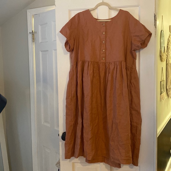 Linen dress - Picture 1 of 3